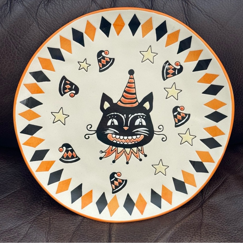 Black Cat with Witch Hat & Stars Vintage Style Halloween Dinner Plate